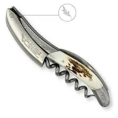 Sommeliers Laguiole en Aubrac : Mitres sculptées