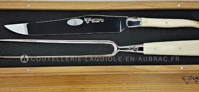 couteau et fourchette a decouper laguiole en os de bovin