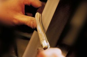 ajustage de la forme du manche