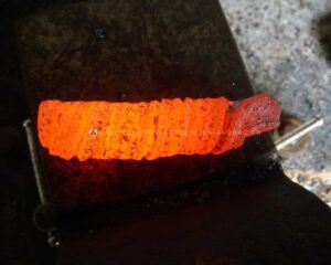 pain damas torsadé à chaud