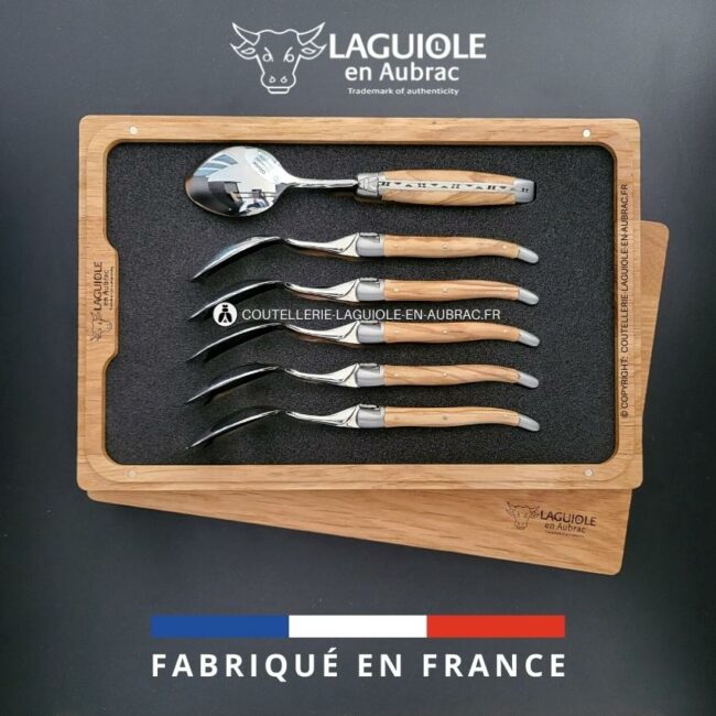 cuillères à dessert laguiole en olivier