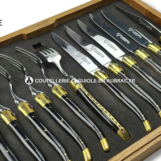 ménagère 12 pièces corne pressée mitres laiton