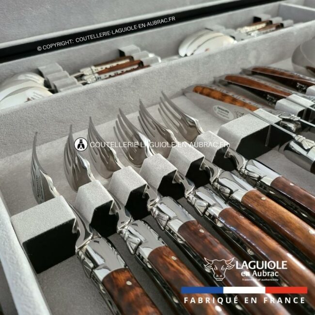 ménagère laguiole 28 pièces manches en bois d’amourette