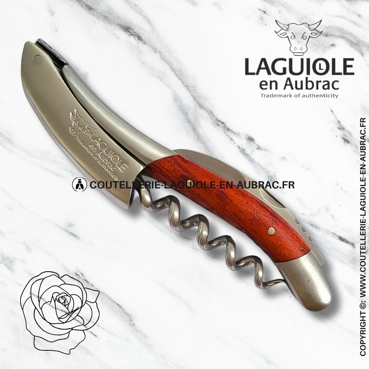 sommelier laguiole en aubrac red heart