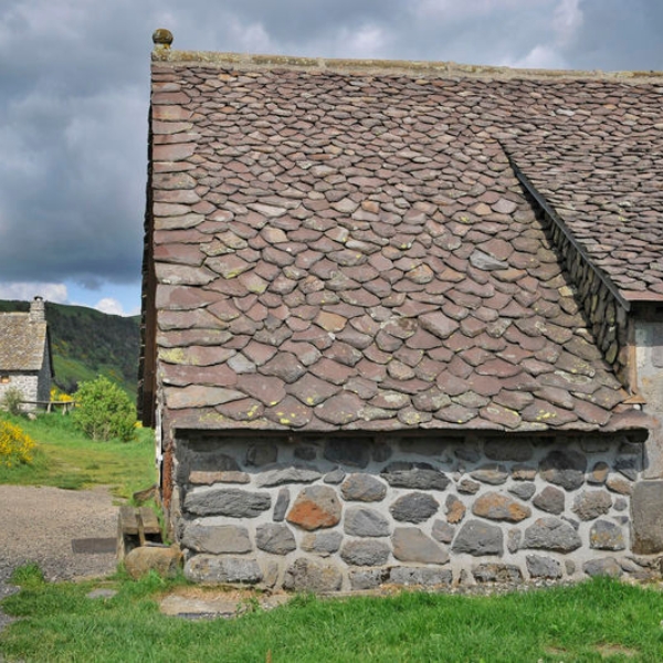 toits de lauze et des burons