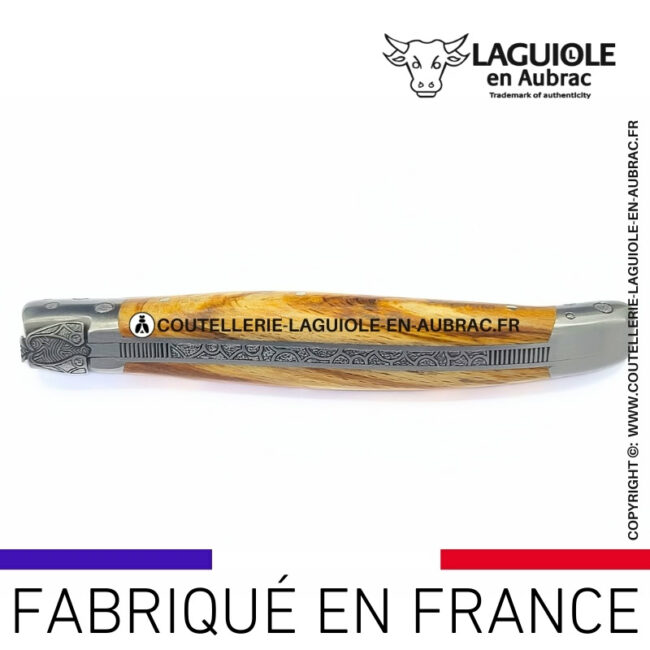 couteau laguiole en hêtre d'aubrac abeille sculptée mitres et ressort gravés