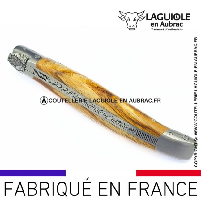 couteau laguiole en hêtre d'aubrac abeille sculptée mitres et ressort gravés
