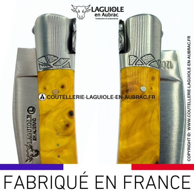 couteau laguiole en loupe de marronnier jaune abeille sculptée mitres et ressort gravés