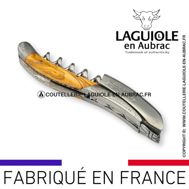 sommelier laguiole en aubrac mitres ornementées olivier