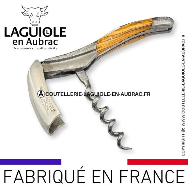 sommelier laguiole en aubrac mitres ornementées olivier
