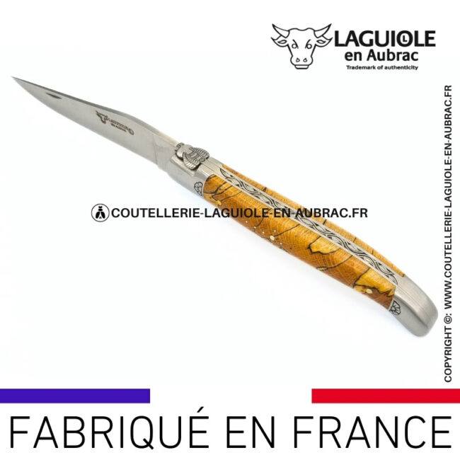 florilège d'aubrac: couteau laguiole en hêtre d'aubrac abeille sculptée mitres et ressort gravés