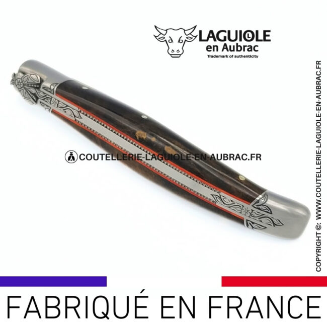 songe Écarlate: couteau laguiole en loupe de laurel abeille sculptée mitres et ressort gravés