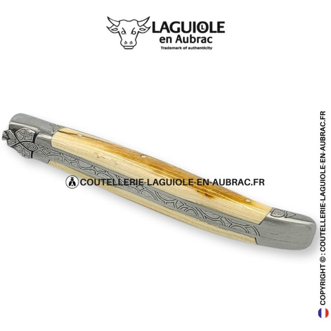 Éclat fossile : couteau laguiole en ivoire de mammouth marron et crème – abeille sculptée – mitres gravées