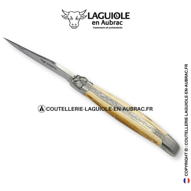 Éclat fossile : couteau laguiole en ivoire de mammouth marron et crème – abeille sculptée – mitres gravées