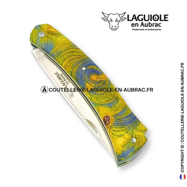 mistral psychédélique : couteau plein manche en loupe de marronnier coloré