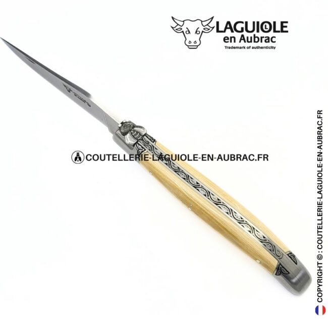 murmure végétal : couteau laguiole en ivoire de mammouth – abeille et motifs végétaux sculptés