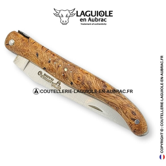reflet boisé : couteau laguiole plein manche en albizia – abeille et platines ciselées