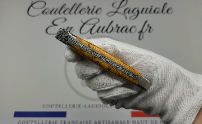 couteau laguiole papillon – manche en bouleau jaune