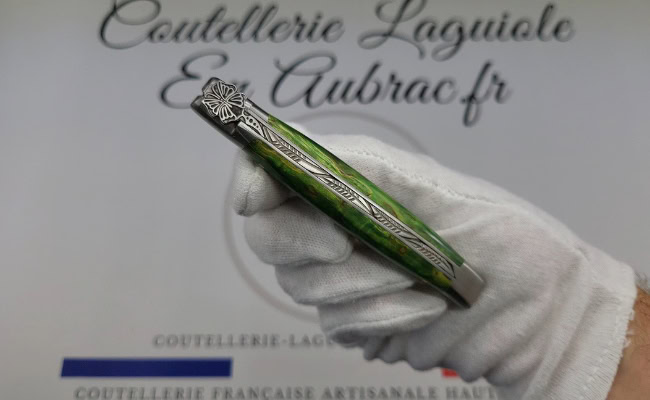 couteau laguiole papillon – manche en bouleau vert