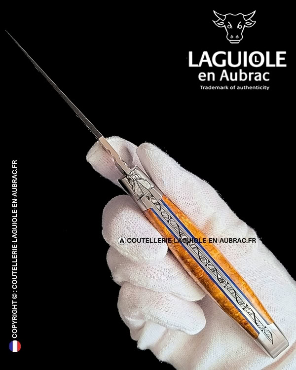 parure de dentelles : couteau laguiole en loupe d'amboine dorée