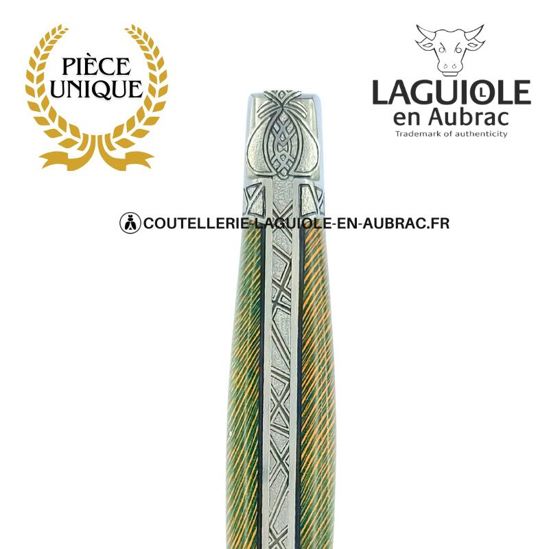 reine zébrée d’elfées : couteau laguiole en platane vert et marron – abeille sculptée – mitres et ressort gravés