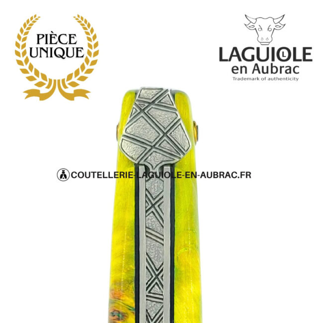 glyphes d’Émeraude : couteau laguiole en loupe de peuplier vert – plein manche