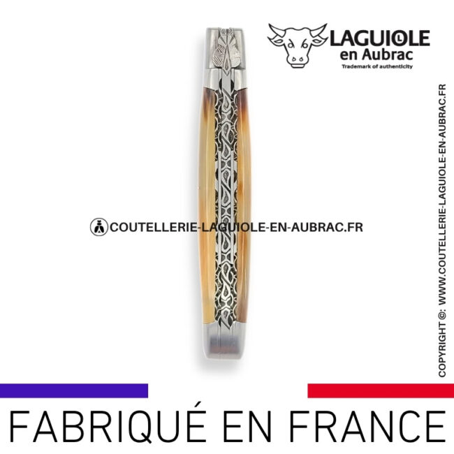 couteau laguiole en aubrac pliant abeille prestige aux doubles platines en pointe de corne et finition satinée