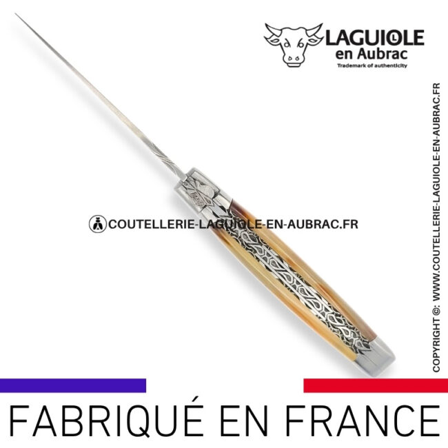 couteau laguiole en aubrac pliant abeille prestige aux doubles platines en pointe de corne et finition satinée