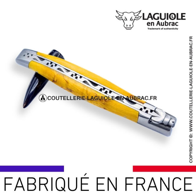 couteau laguiole en aubrac pliant en bouleau jaune et finition satinée