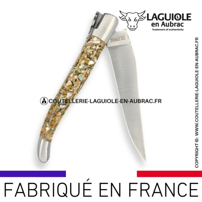 couteau laguiole en aubrac pliant en coquilles d'ormeaux et finition satinée