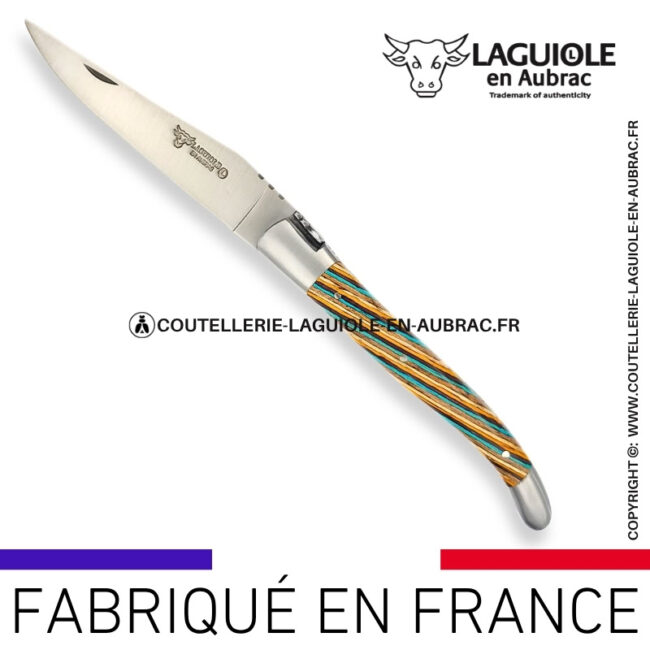couteau laguiole en aubrac pliant en marqueterie bicolore marron et finition satinée