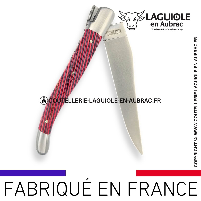 couteau laguiole en aubrac pliant en marqueterie bicolore rose et finition satinée