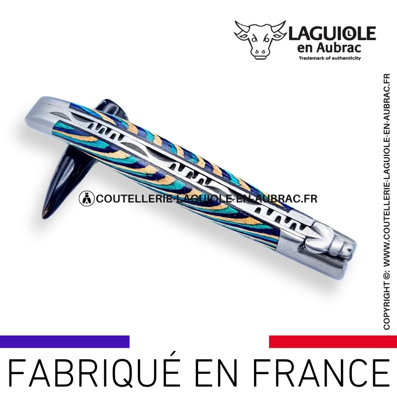 couteau laguiole en aubrac pliant en marqueterie bicolore turquoise et finition satinée