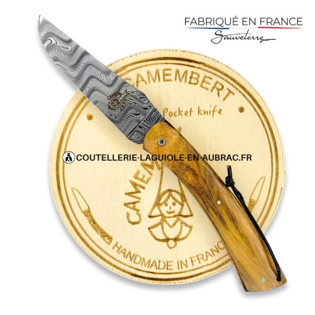 couteau plein manche le camembert® en pistachier, lame damas et platines guillochées