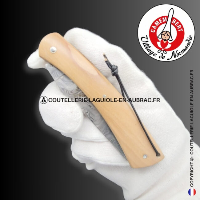 couteau pliant le camembert® en pommier, lame damas et platines guillochées
