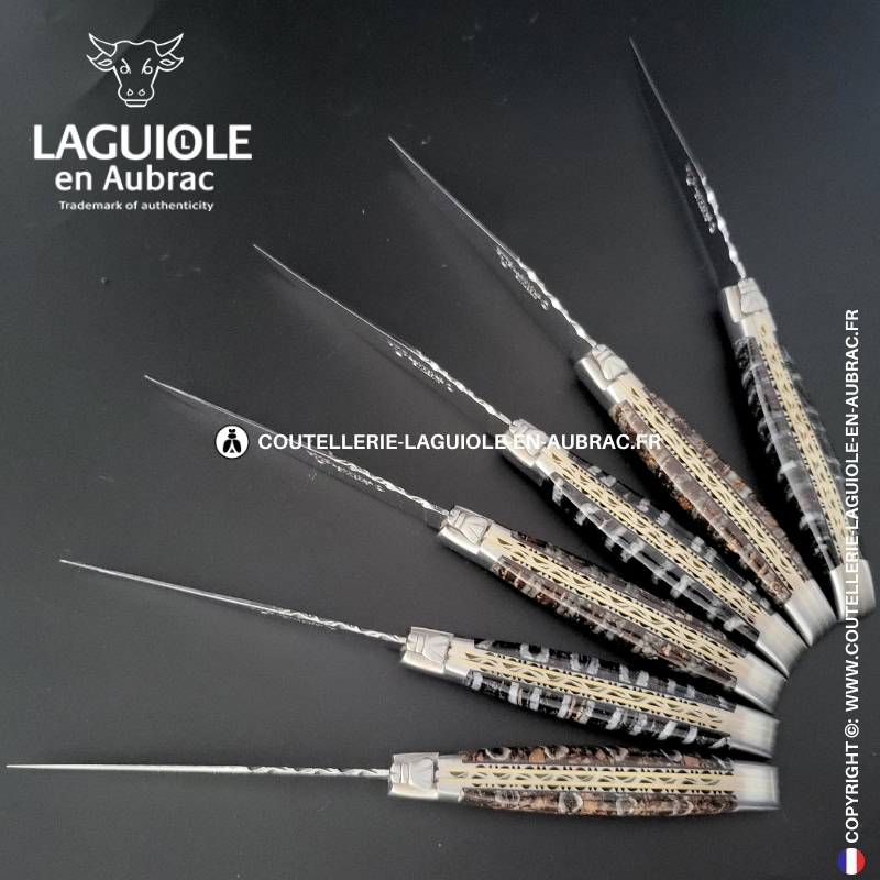 couteaux de table laguiole en aubrac aux doubles platines ciselées en molaire de mammouth mixtes (set de 6)