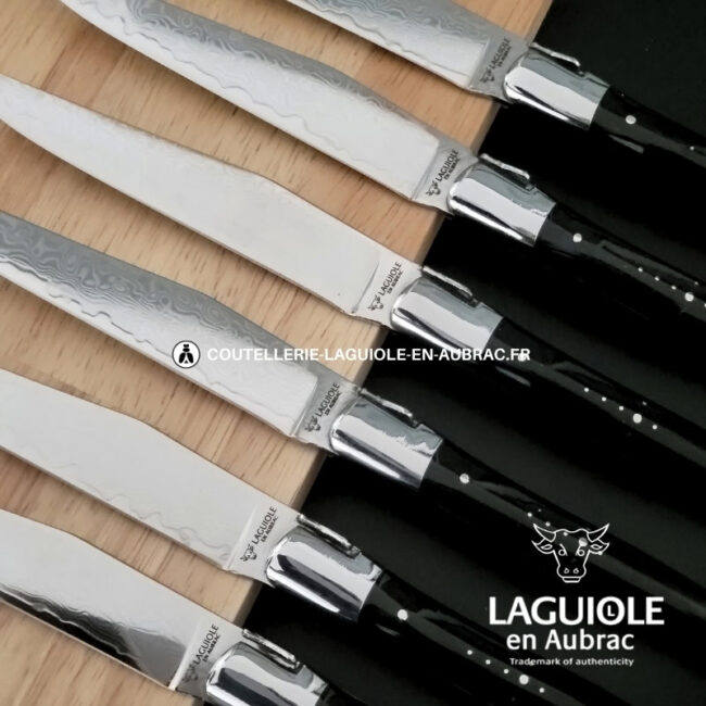 couteaux de table laguiole en aubrac en corne de buffle aux lames damas japonais (set de 6)
