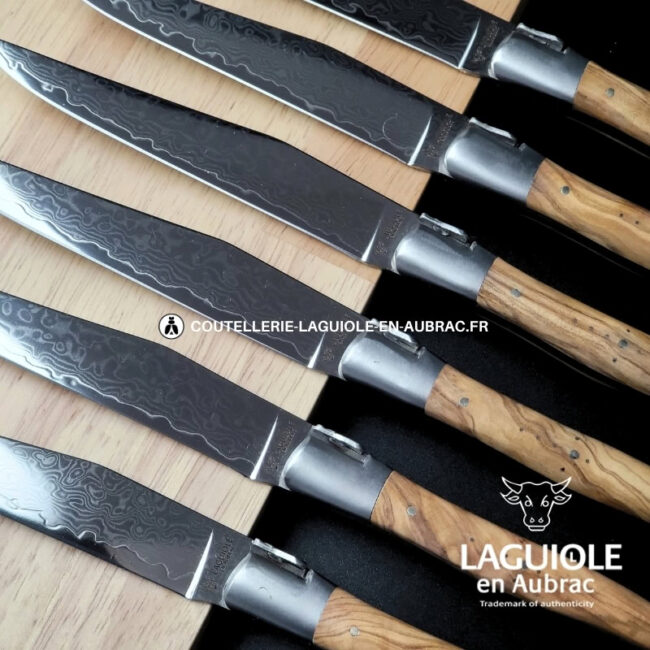 couteaux de table laguiole en aubrac en olivier aux lames damas japonais (set de 6)