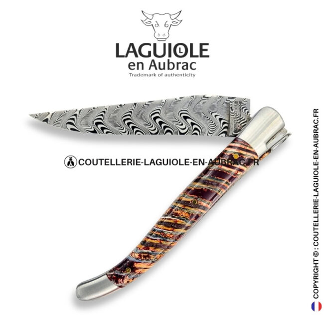 braise des steppes : couteau laguiole en molaire de mammouth rouge – lame damas balbach – abeille ciselée – pins mosaïque