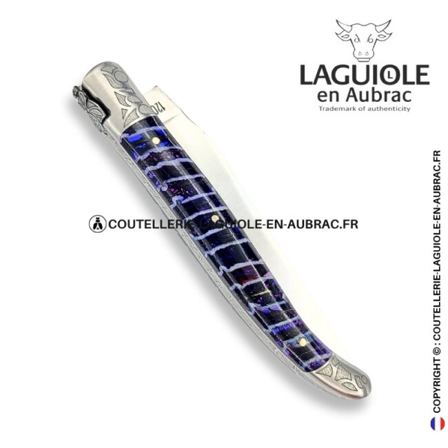 corolle de nuit : couteau laguiole en molaire de mammouth violette – abeille sculptée – ressort et mitres ciselés
