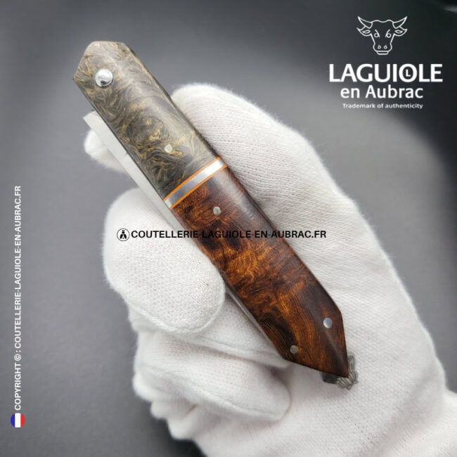 couteau laguiole bee back bi matière en fibre de carbone et loupe de bois de fer – ressort ciselé et mitre centrale