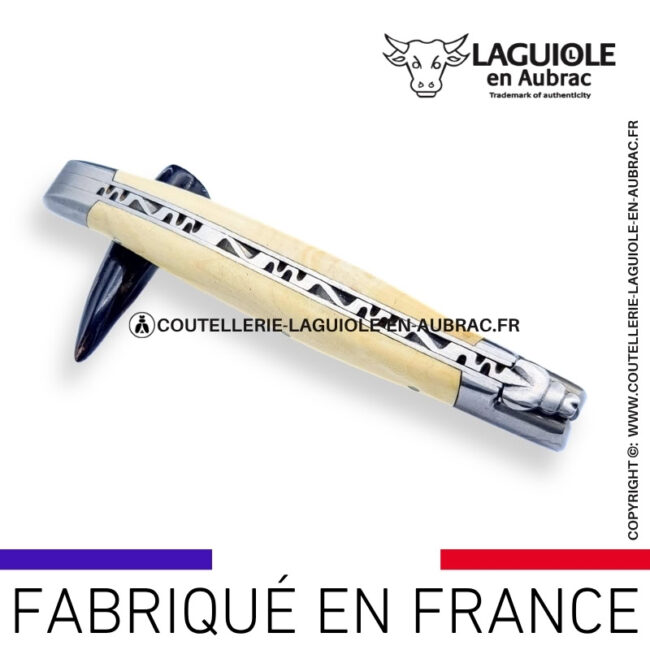 couteau laguiole en aubrac pliant en houx et finition satinée