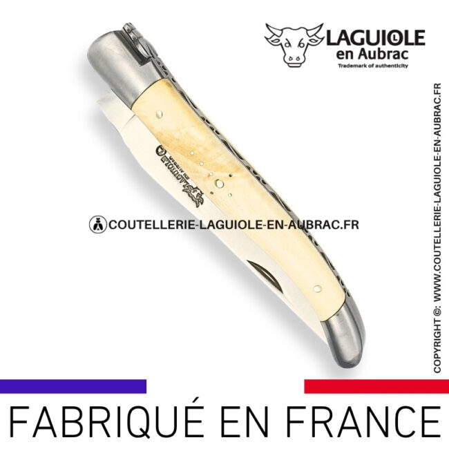 couteau laguiole en aubrac pliant en houx et finition satinée