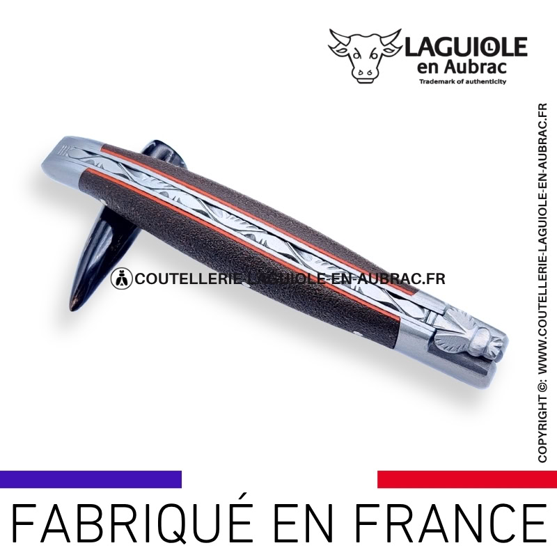 couteau laguiole en aubrac pliant en véritable terre d'aubrac et finition satinée