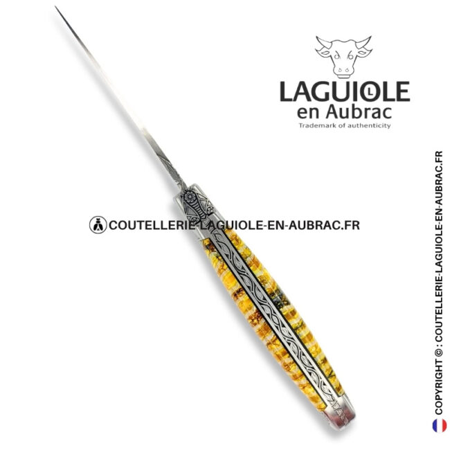 fils du soleil : couteau laguiole en molaire de mammouth jaune moutarde – abeille sculptée – ressort et mitres ciselés