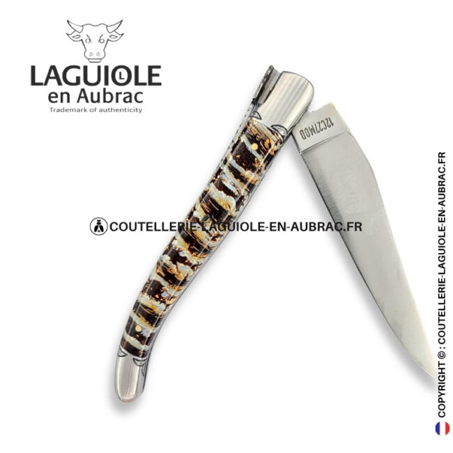 frisson végétal : couteau laguiole en molaire de mammouth marron – abeille sculptée – ressort et mitres ciselés