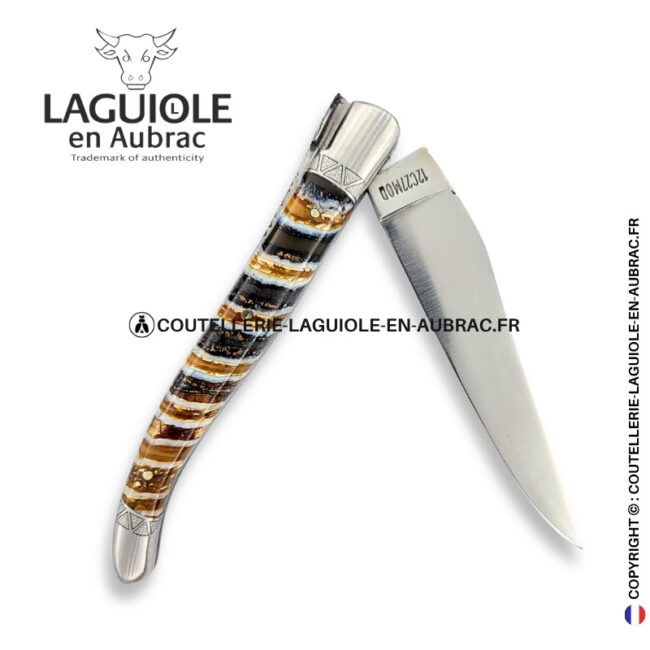 houle fossile : couteau laguiole en molaire de mammouth marron – abeille sculptée – ressort et mitres ciselés