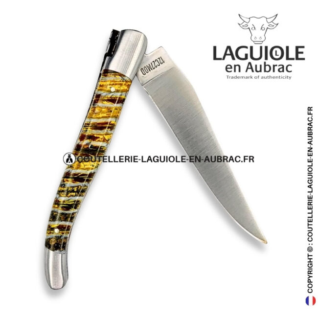 mille printemps d'ambre : couteau laguiole en molaire de mammouth jaune – doubles platines ciselées – abeille sculpté