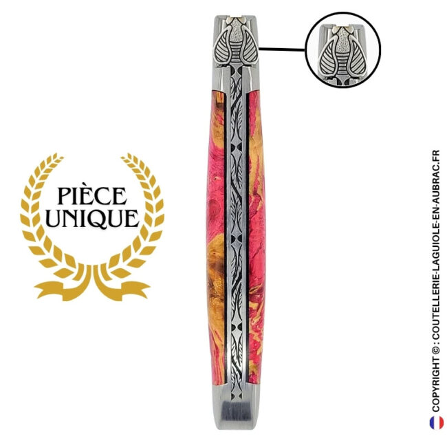 pivoine sauvage : couteau laguiole en loupe de marronnier rose – abeille finement sculptée – ressort ciselé