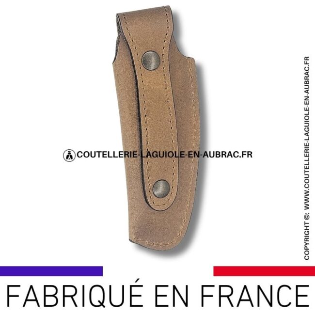 etui en cuir arizona fauve avec passant ceinture